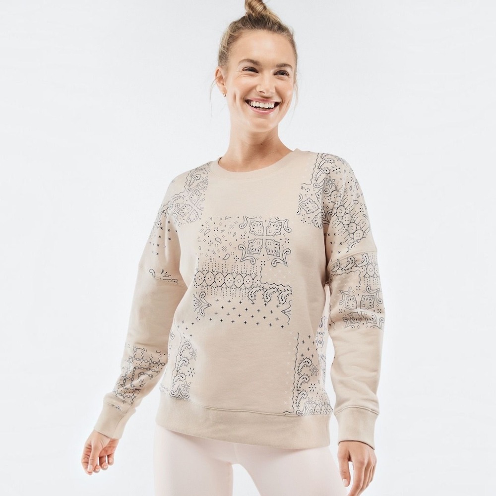 Fabletics Kourtney Sweatshirt in Oats Blocked Paisley Size Medium